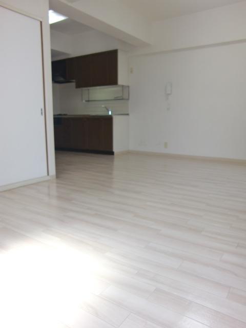 Other room space. room