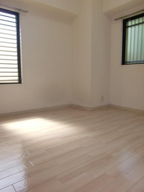 Other room space. Western style room