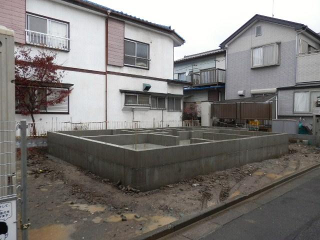 Local appearance photo. Local (12 May 2013) Shooting