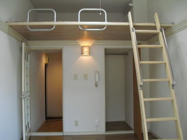 Living and room. With loft or ~ To