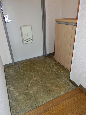 Entrance. Also spacious entrance ☆ 