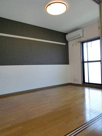 Living and room. Beautiful pre-room renovation