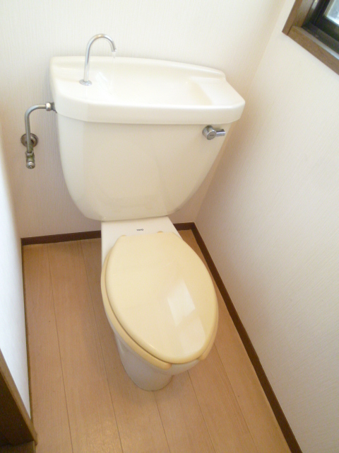 Toilet. Good ventilation with windows