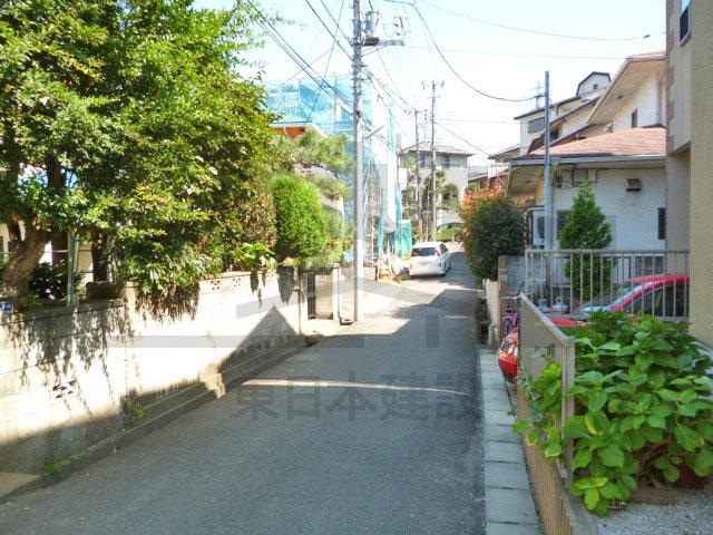 Local photos, including front road. Local (September 2013) Shooting