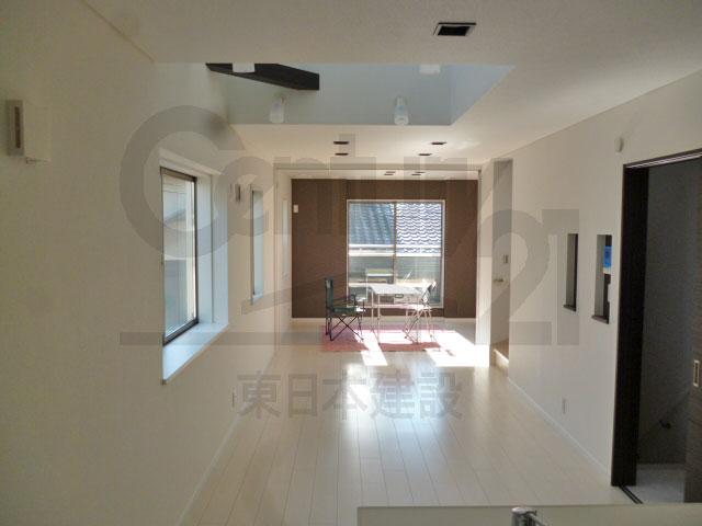 Living. Local (12 May 2013) Shooting