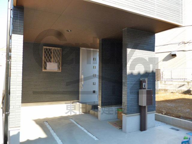 Entrance. Local (12 May 2013) Shooting