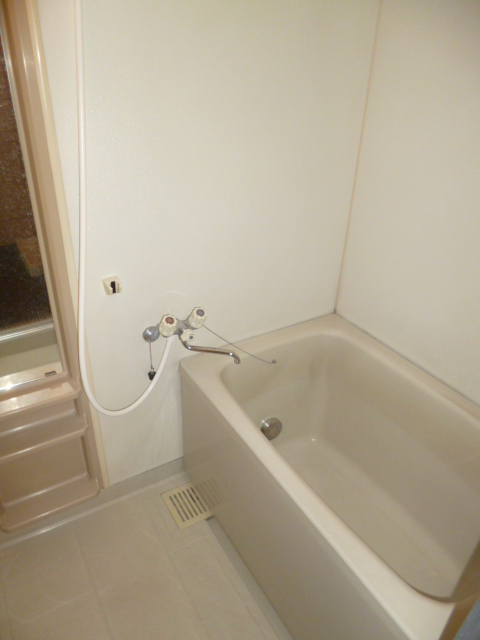 Bath. With reheating function.