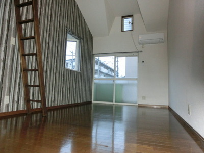 Living and room. Makeover in one side accent Cross