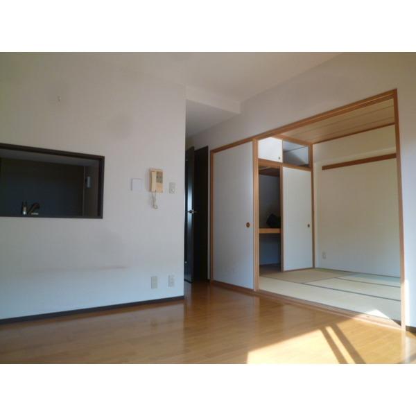 Living. Yang per good