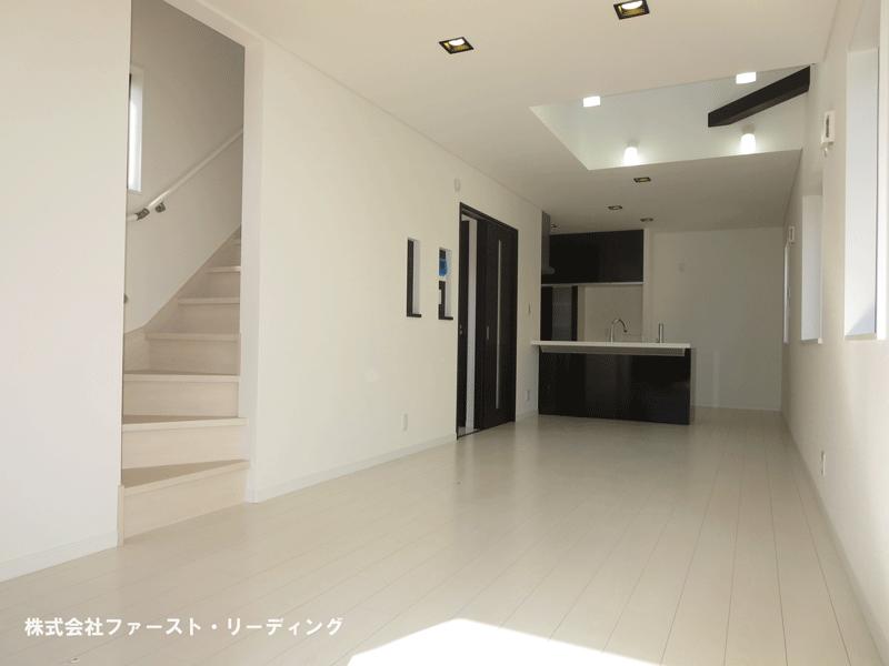 Living. Cafe style 14.8 quires LDK 3F from 2F is, It is living in a staircase that family gathering! (November 2013) Shooting