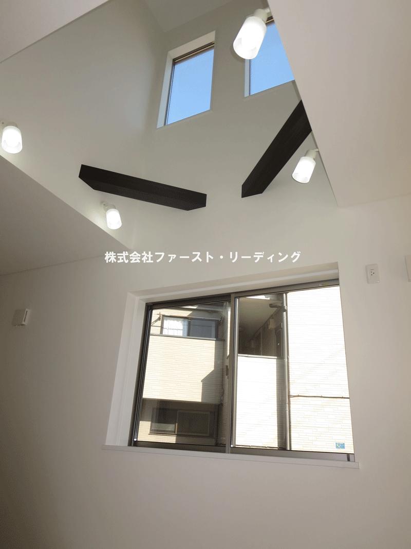 Living. Cafe style 14.8 quires LDK There are bay windows and atrium is lighting full of living space! (November 2013) Shooting