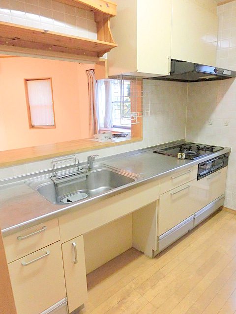 Kitchen. System kitchen