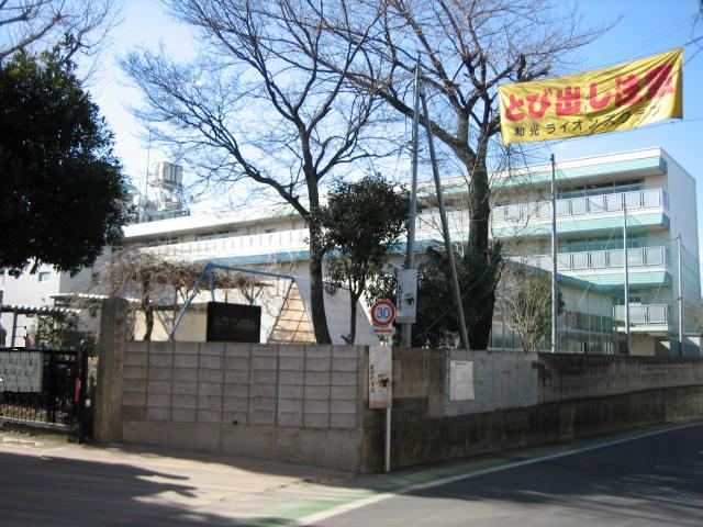 Primary school. Niikura up to elementary school (elementary school) 646m