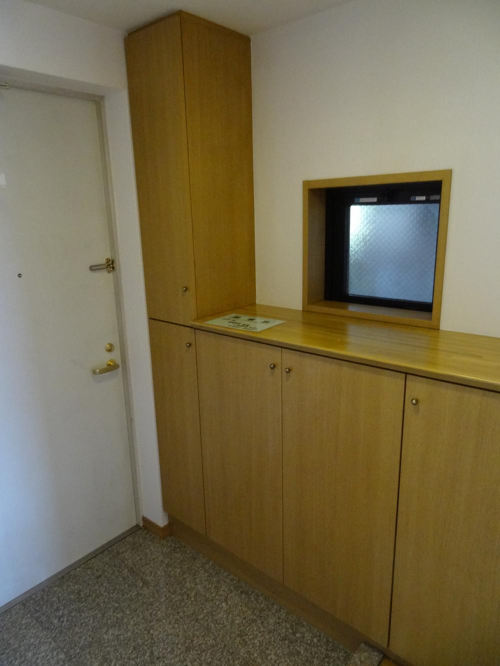 Entrance. Local (September 2013) Shooting