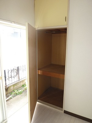 Receipt. Western-style housing