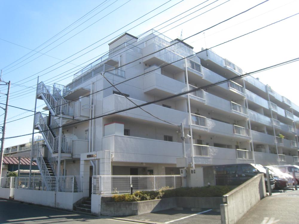 Local appearance photo. Local (12 May 2013) Shooting