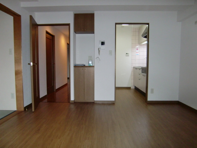 Living and room. It will be in a room photo of the same type 5F. 