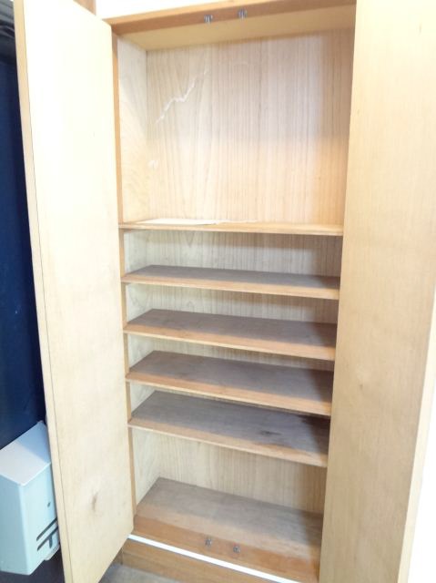 Entrance. Entrance shoe storage. Boots can also be easily accommodated