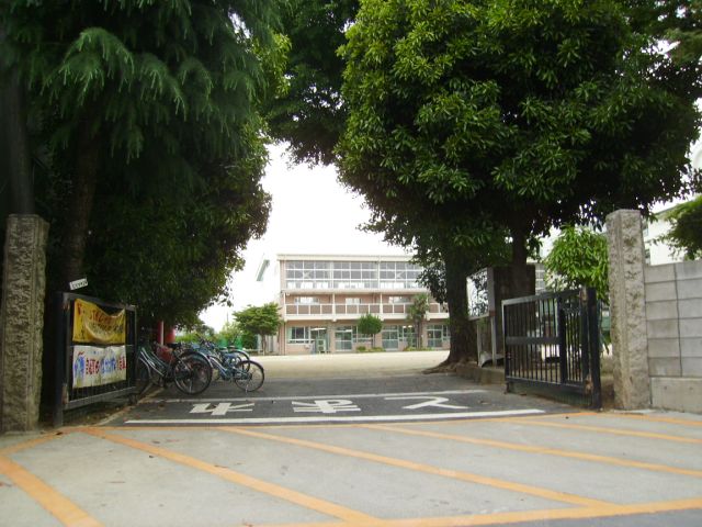 Primary school. Municipal Niikura up to elementary school (elementary school) 420m