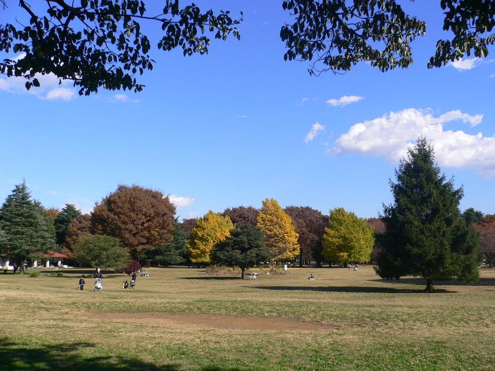park. 1200m to Hikarigaoka park