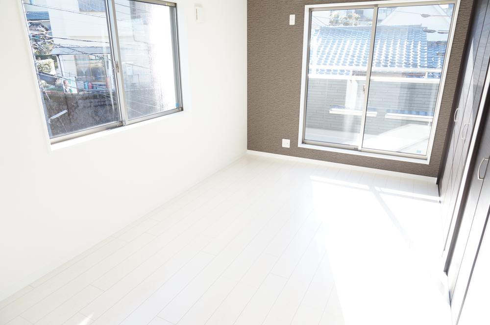 Non-living room. Indoor (12 May 2013) Shooting