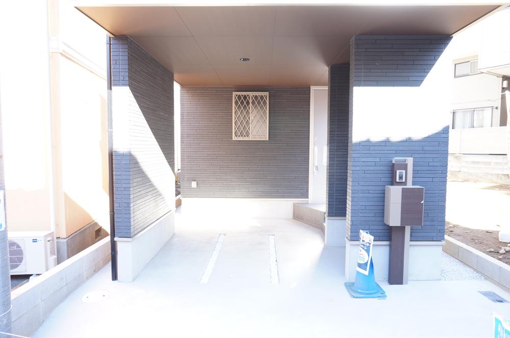 Parking lot. Local (12 May 2013) Shooting