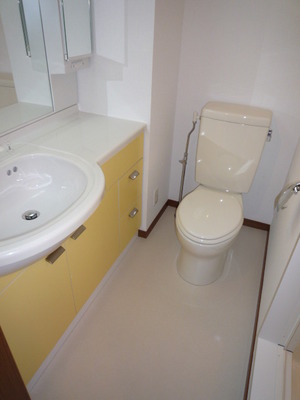 Toilet.  ※ Photos are separate in Room.