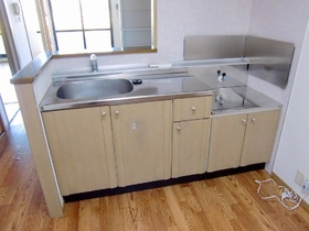 Kitchen. ◆ Glad counter kitchen to wife ◆