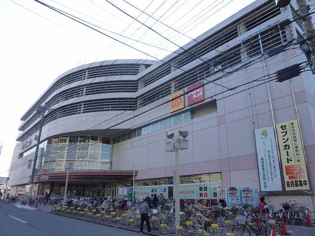 Supermarket. Ito-Yokado Wako store up to (super) 726m