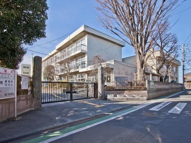 Primary school. 640m to milt elementary school