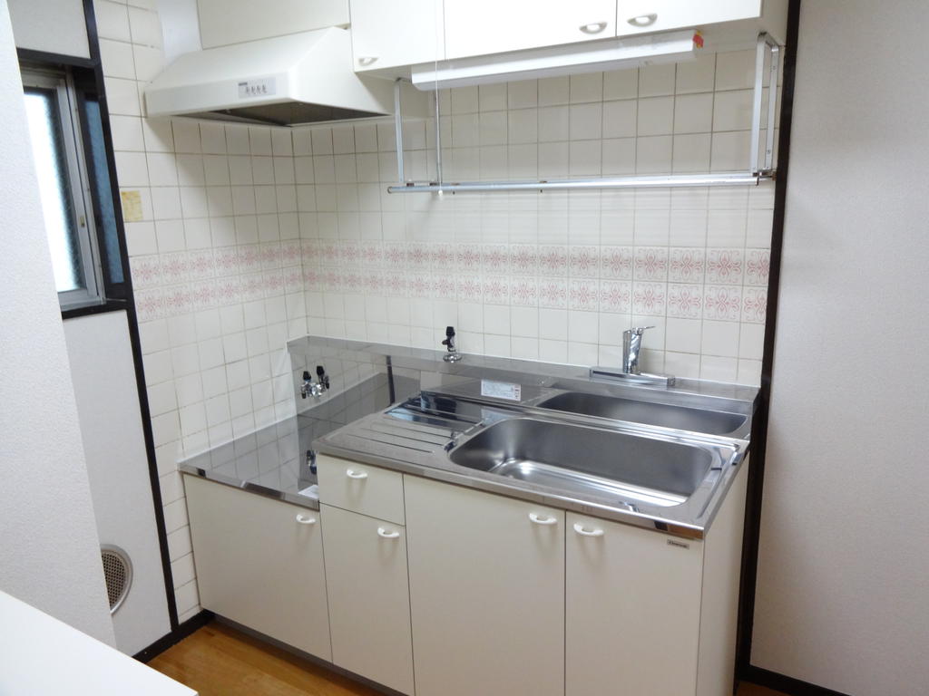 Living and room. There kitchen new upper storage shelves