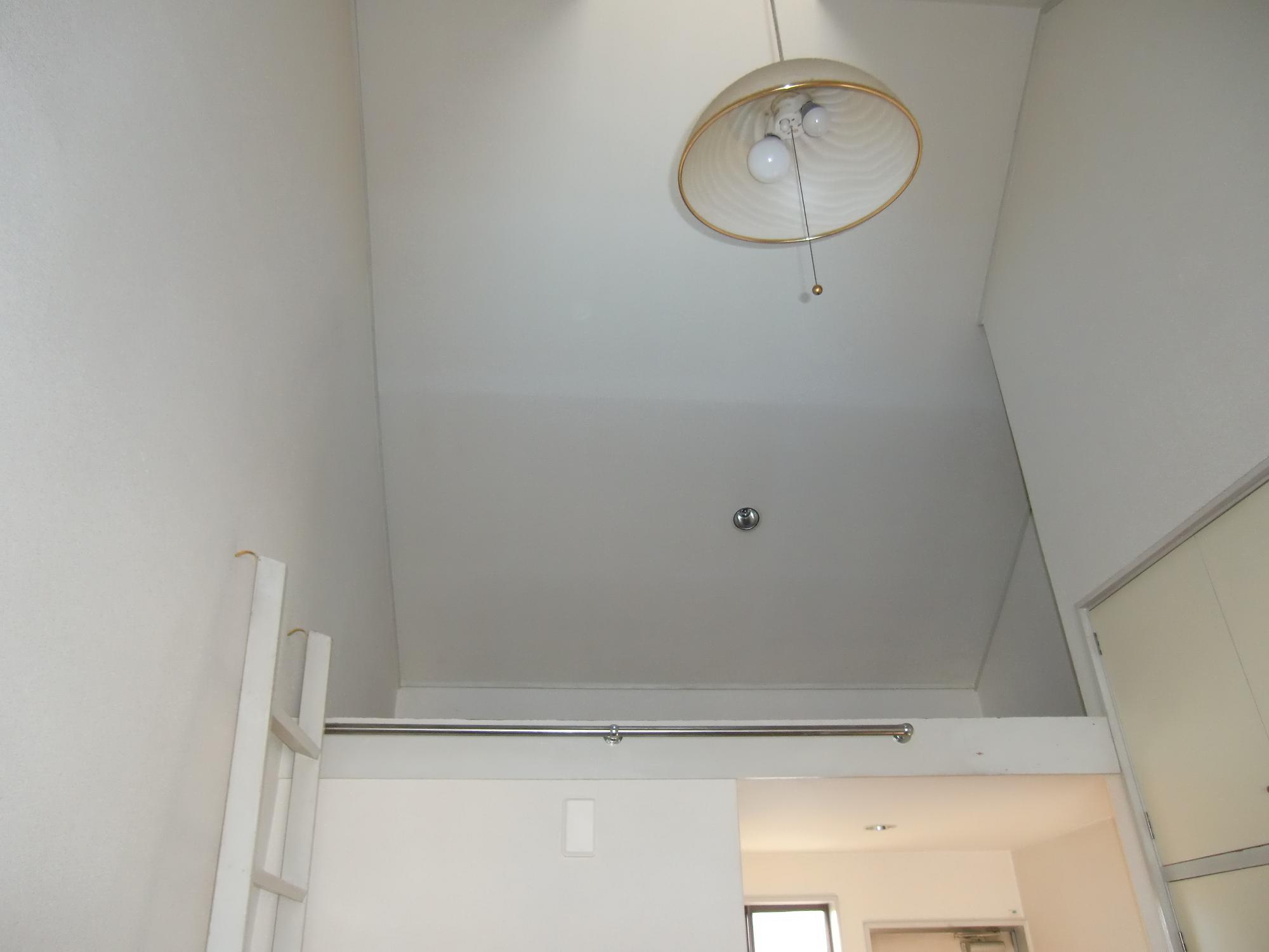 Other room space. Loft 3 Pledge