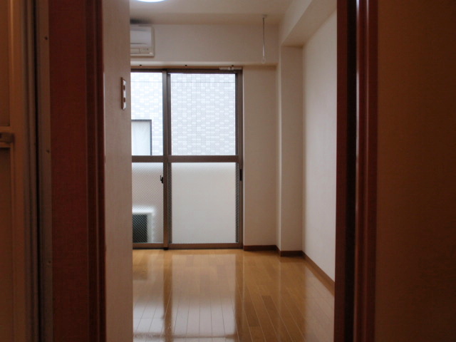 Receipt. Same apartment another room