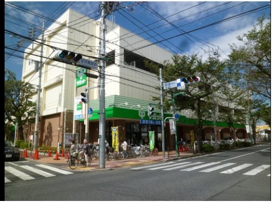 Supermarket. 1700m to Summit Store (Super)