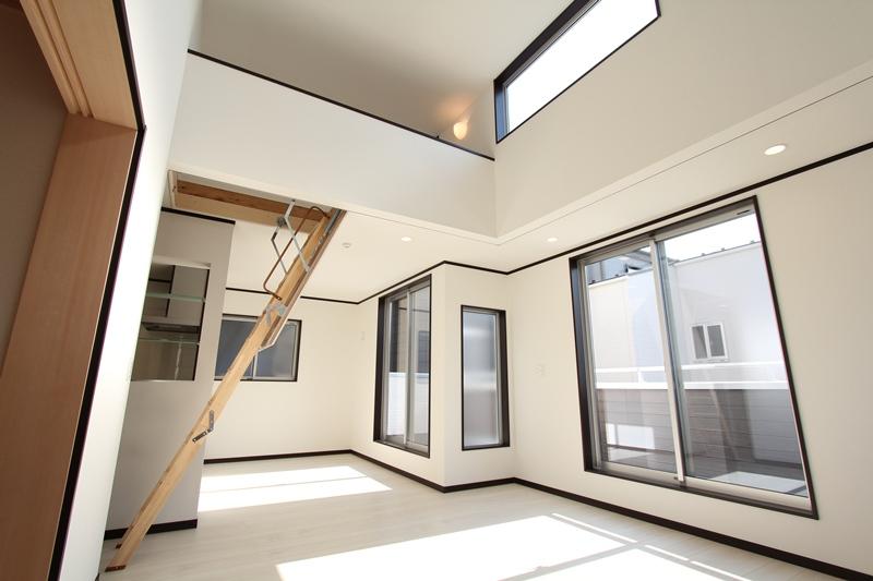 Same specifications photos (living). Construction example: Living