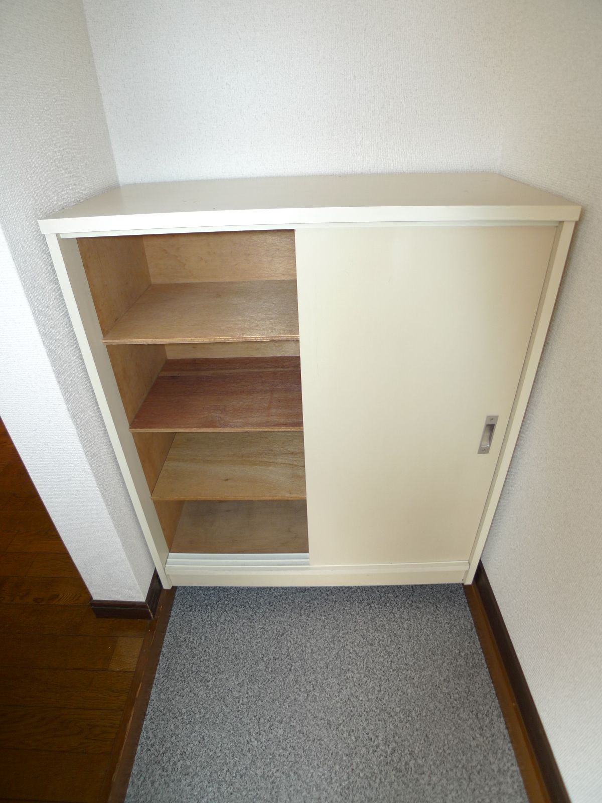 Other Equipment. Shoes BOX