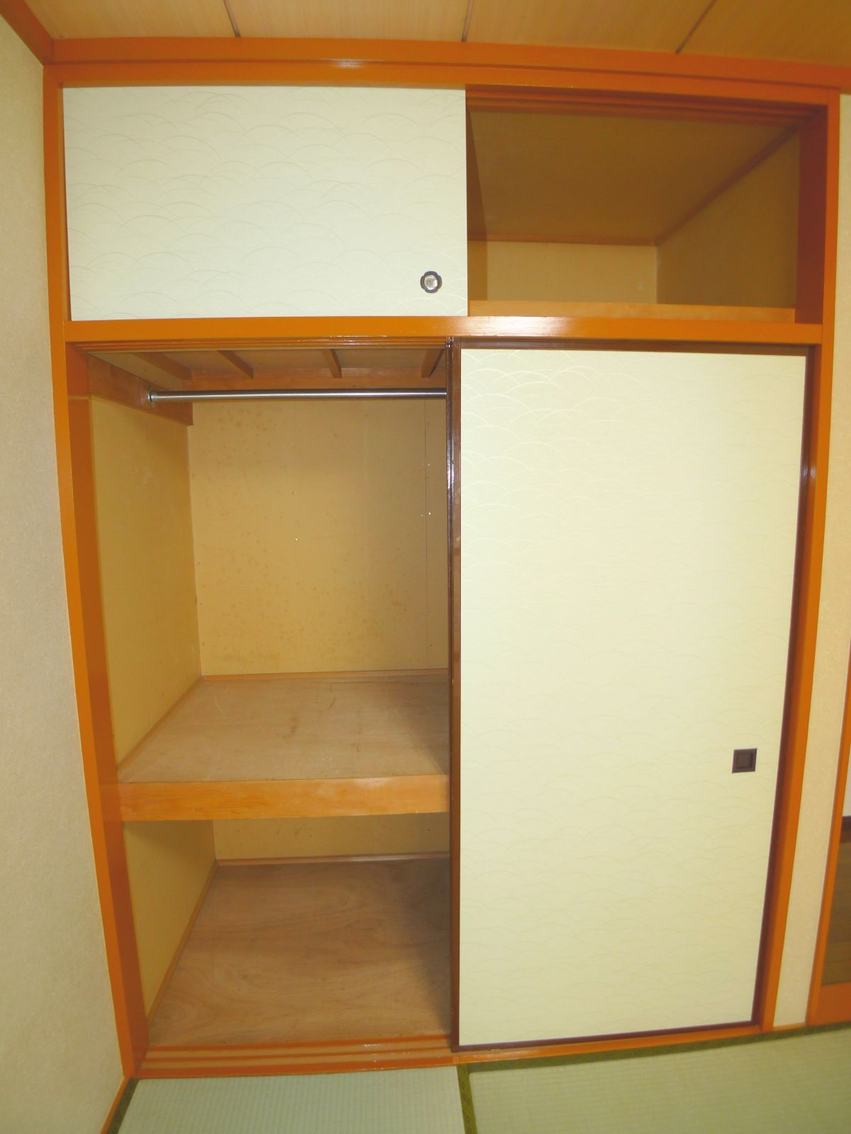 Receipt. Storage between 1