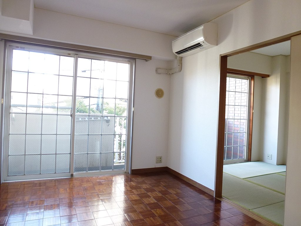 Living and room. Another Room No. It is a photograph.