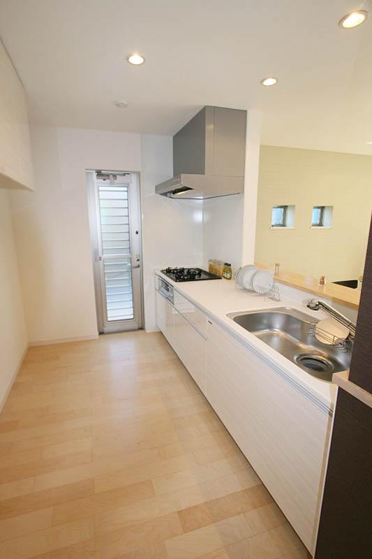 Kitchen. Counter kitchen momentum conversation of family It is also nice to back door is immediately next to. 