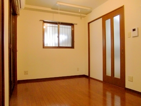 Living and room. ◆ 6 Pledge of room ◆