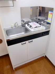 Kitchen. ◆ 1 lot gas stoves ◆