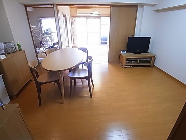 Living. Indoor (10 May 2013) Shooting