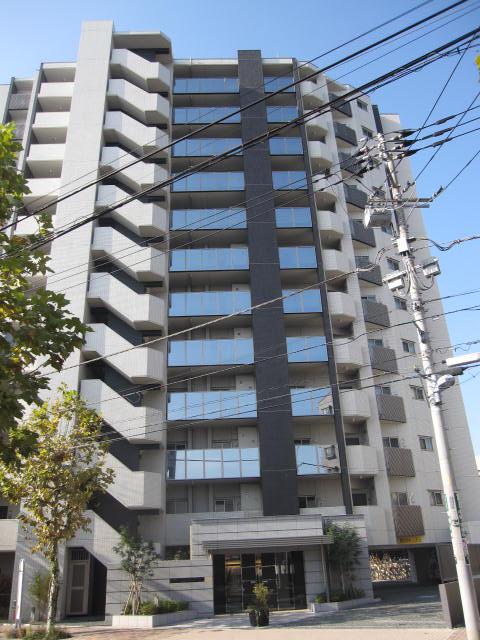 Local appearance photo. Local (11 May 2013) Shooting