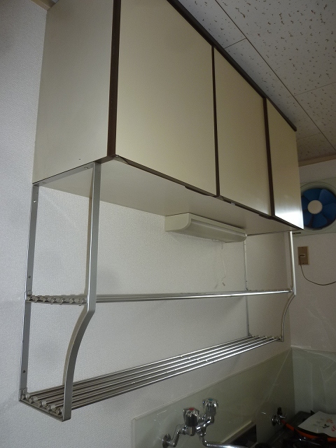 Kitchen. Sink on the fishing door storage