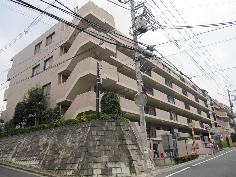 Local appearance photo