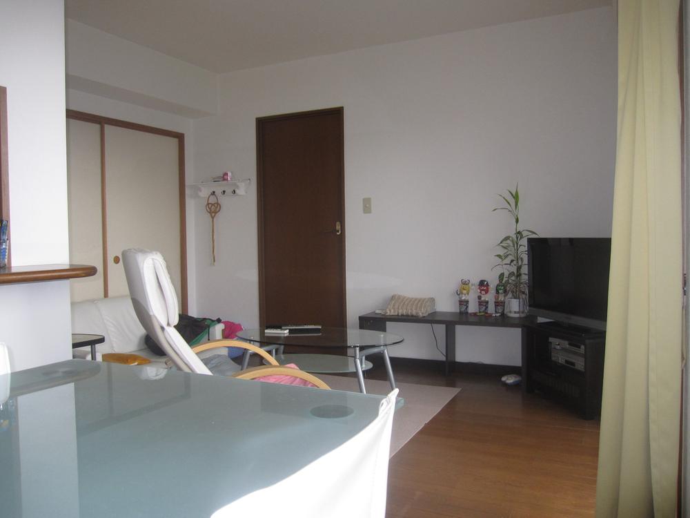 Living. Living-dining