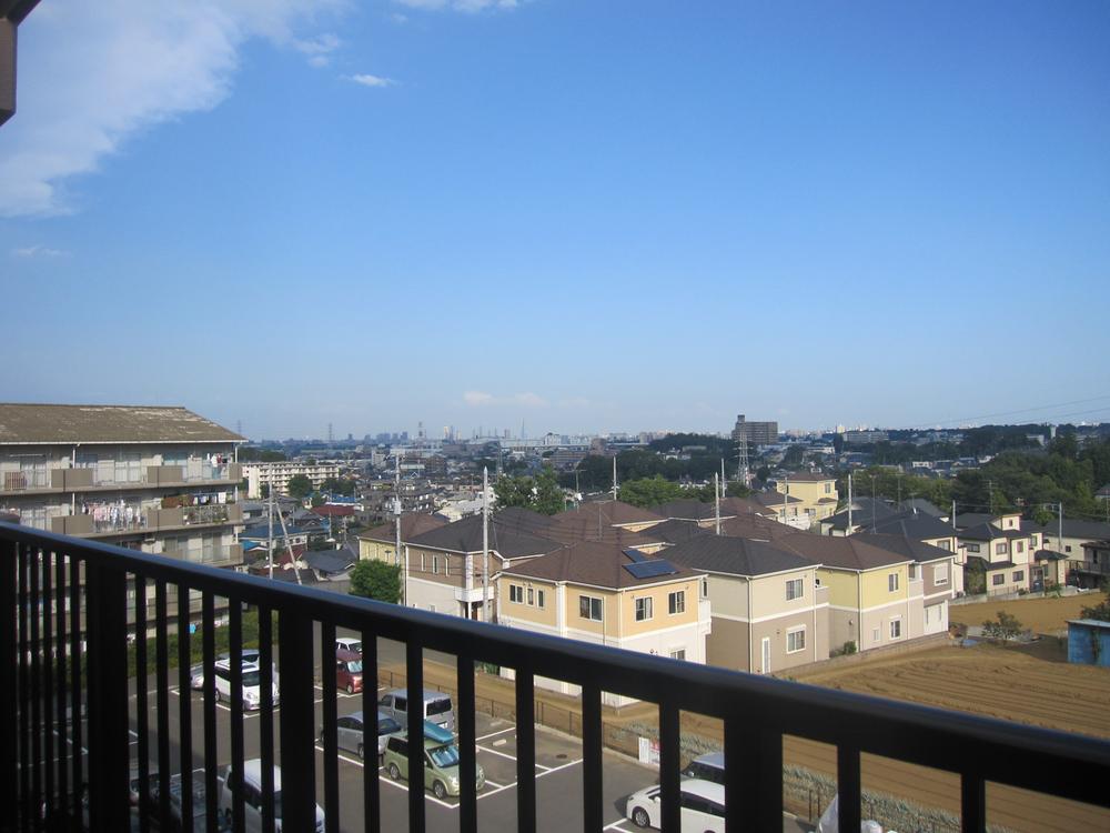 View photos from the dwelling unit. View (east direction)