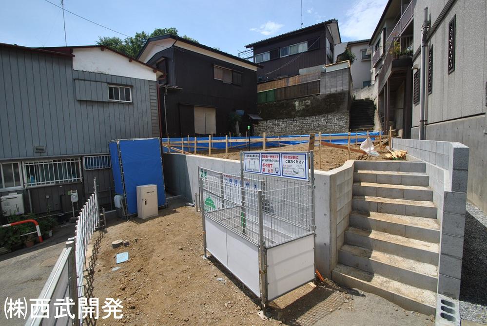 Local photos, including front road. Local (July 2013) Shooting