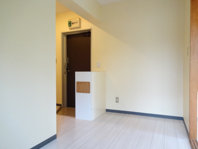 Other room space. Dining space