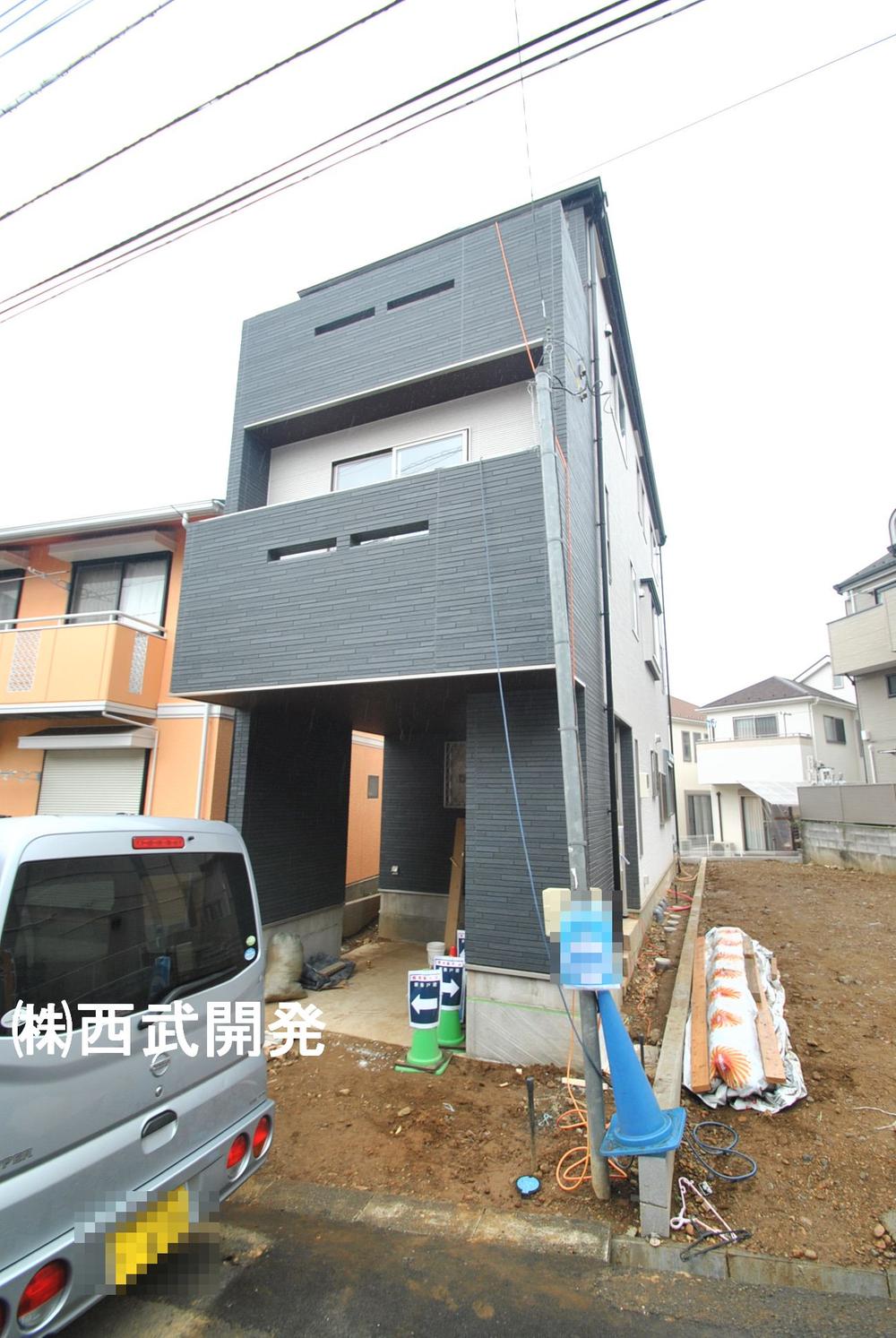 Local appearance photo. Local (10 May 2013) Shooting